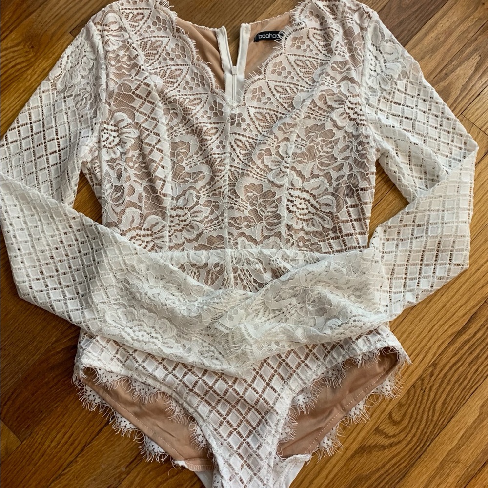NWOT Boohoo White Lace Bodysuit